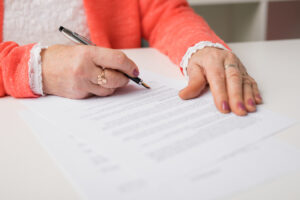 Comment rédiger un testament pour prévoir vos soins de fin de vie ?